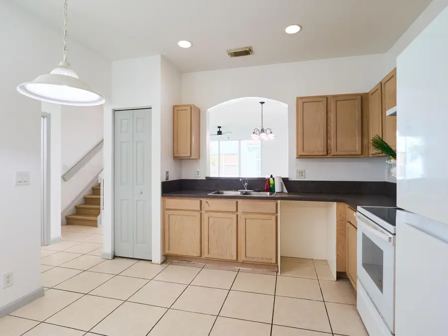 2052 Oakhurst Way, Riviera Beach, FL 33404 - #2