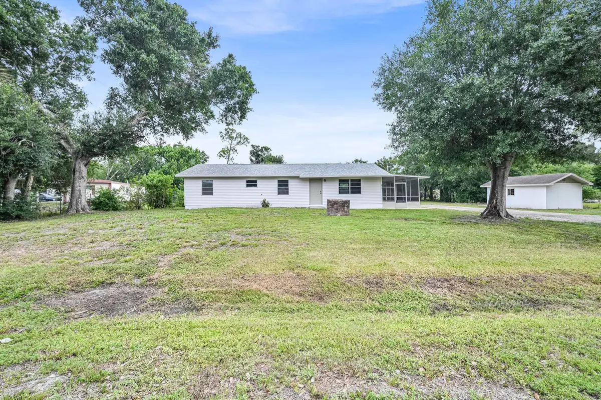 833 NW 34th Street, Okeechobee, FL 34972 - #1
