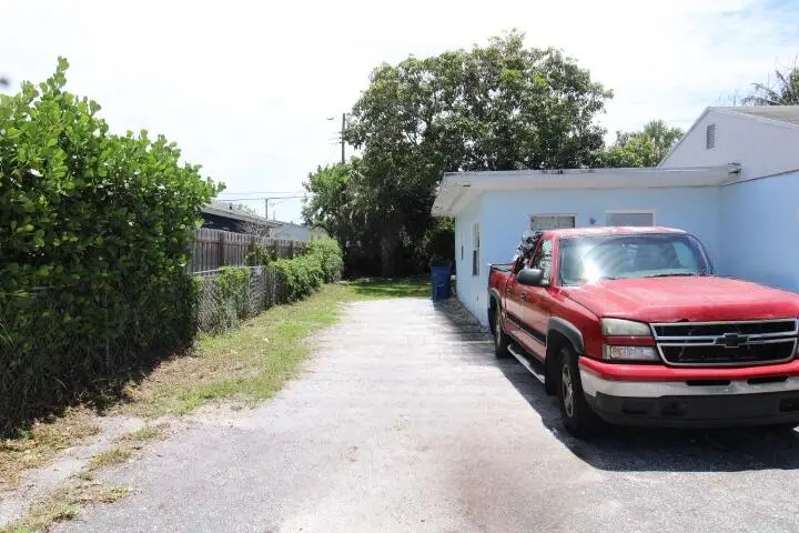 1417 W 32nd Street, Riviera Beach, FL 33404 - #3