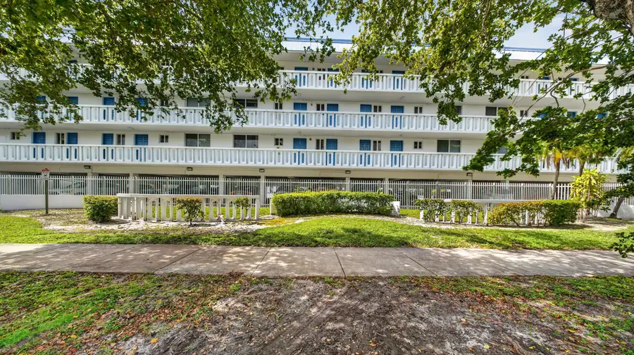 1100 NE 191st Street #44, Miami, FL 33179 - #2