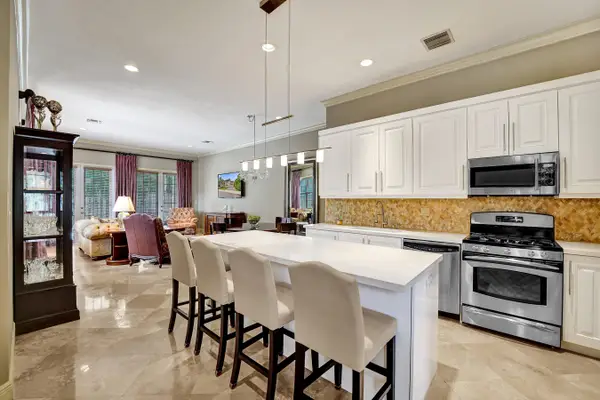 1400 NE 24th Street #1400, Wilton Manors, FL 33305