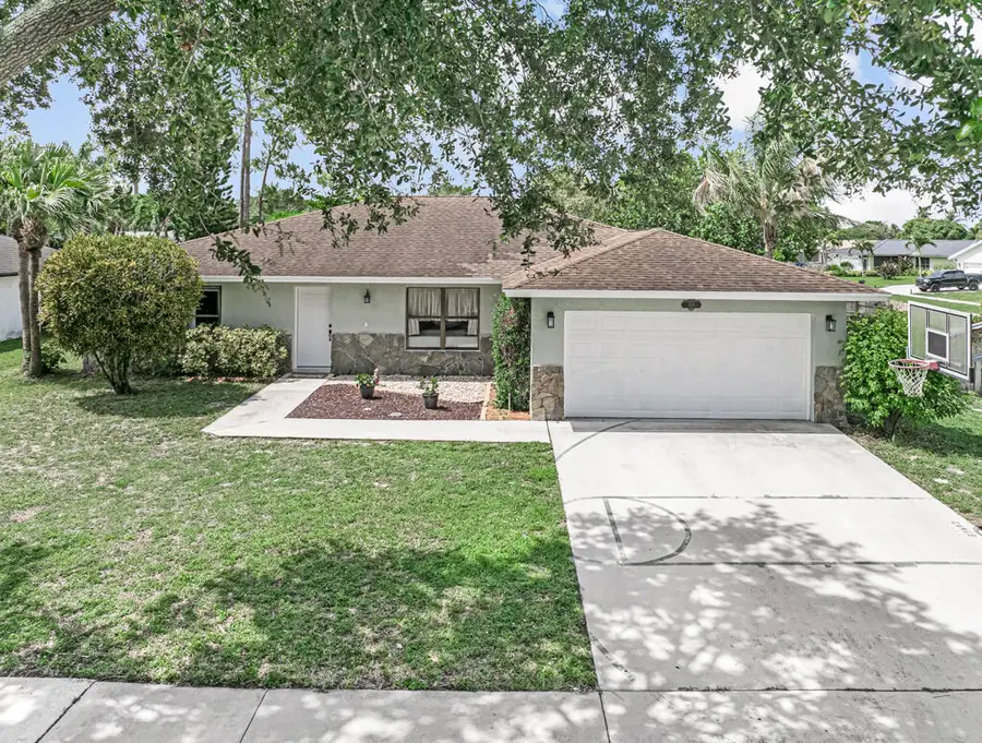 100 Greenwood Court, Royal Palm Beach, FL 33411 - #2