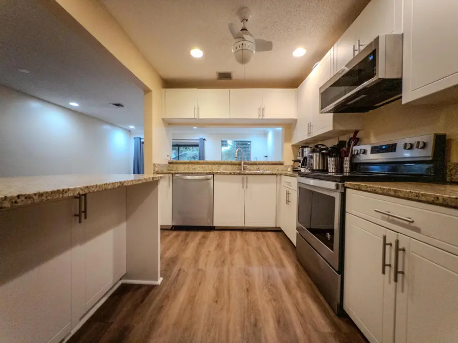 2011 E Discovery Cir Circle E, Deerfield Beach, FL 33442 - #2