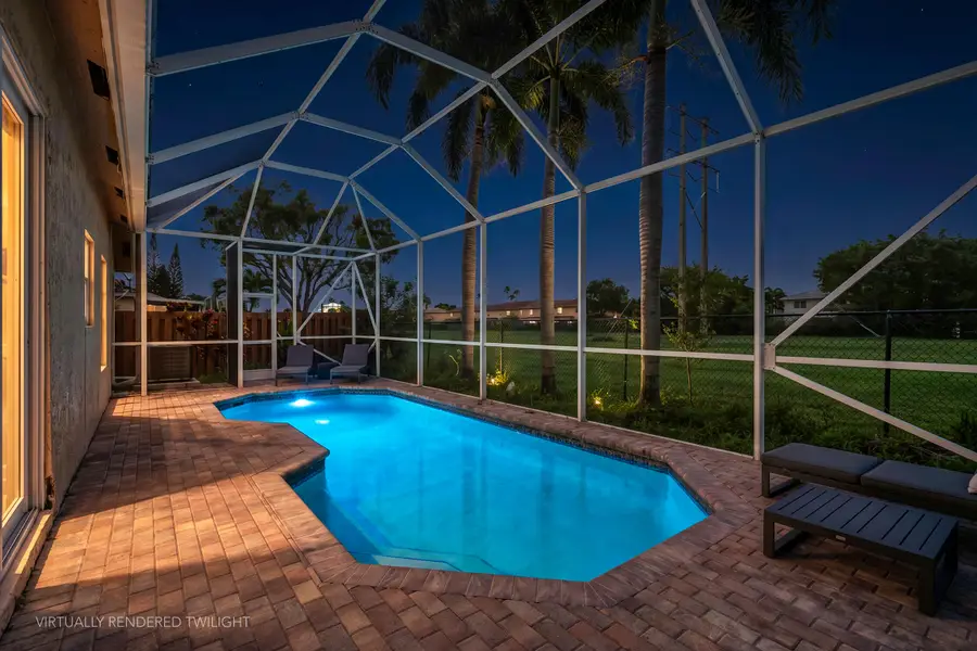 376 E Royal Cove Circle, Davie, FL 33325 - #2