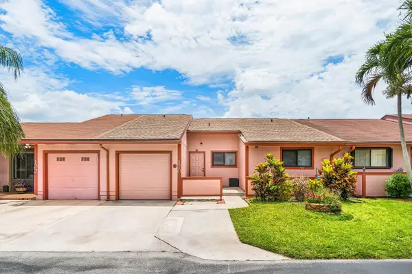 120 Mayfair Lane, Boynton Beach, FL 33426