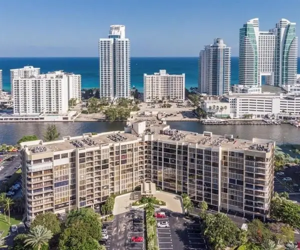 600 Parkview Drive #531, Hallandale Beach, FL 33009