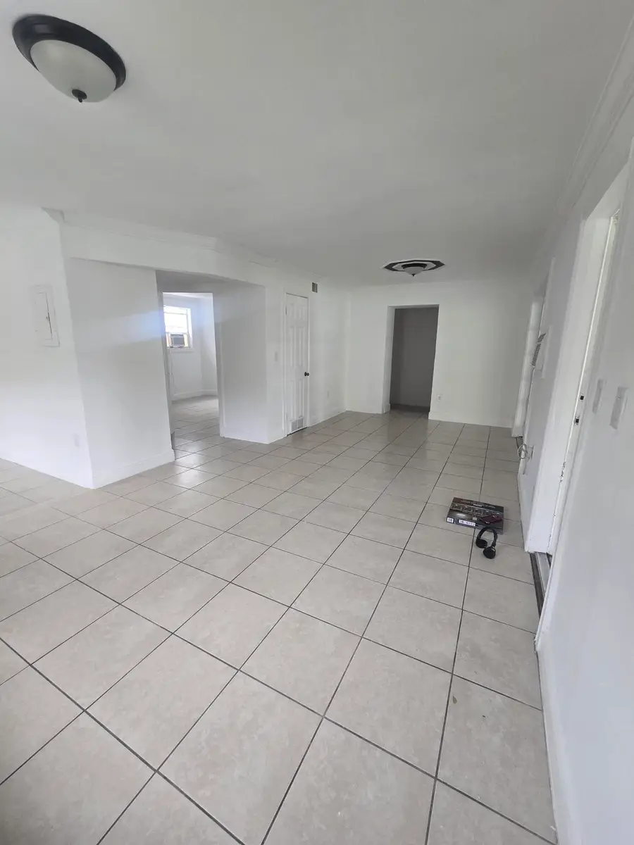 6209 Grant Street, Hollywood, FL 33024 - #3