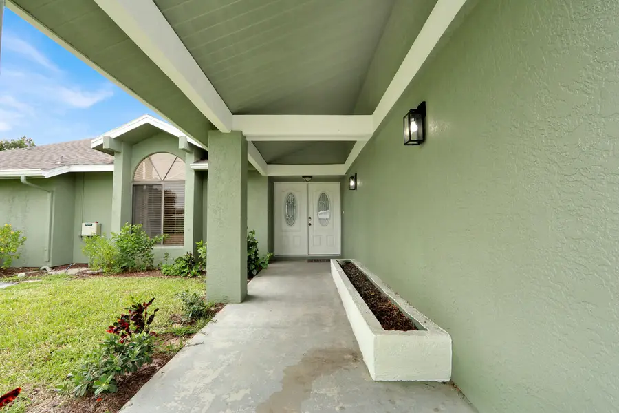 362 SE Crosspoint Drive, Port Saint Lucie, FL 34983 - #3
