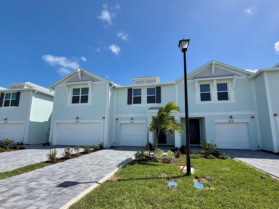 632 Salisbury Circle, Fort Pierce, FL 34982 - #2