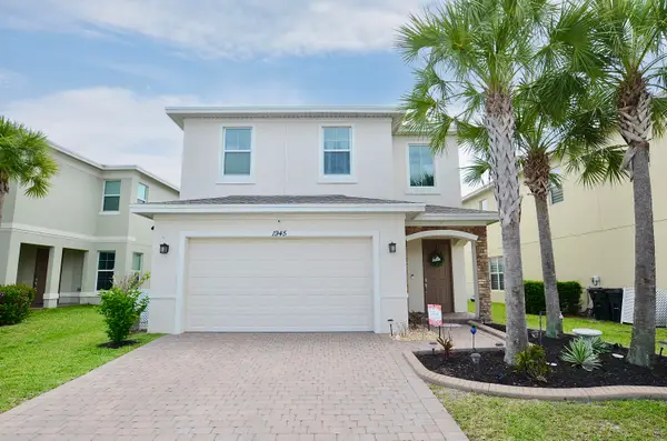 1945 NW Cataluna Circle, Port St Lucie, FL 34986