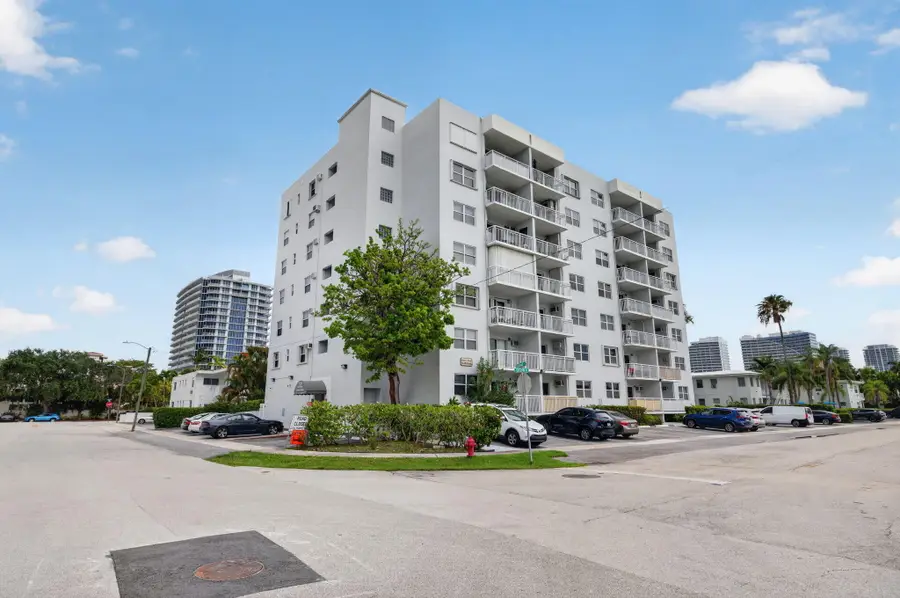 720 Orton Avenue #704, Fort Lauderdale, FL 33304 - #2