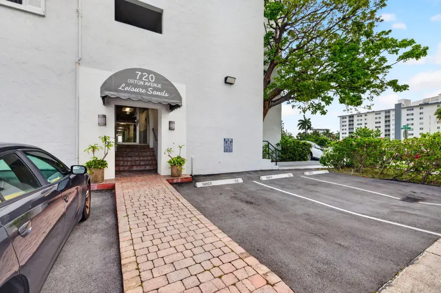 720 Orton Avenue #704, Fort Lauderdale, FL 33304 - #3
