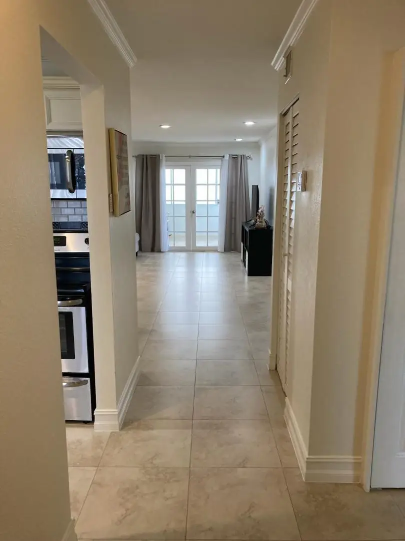 116 Lake Barbara Drive, West Palm Beach, FL 33411 - #2