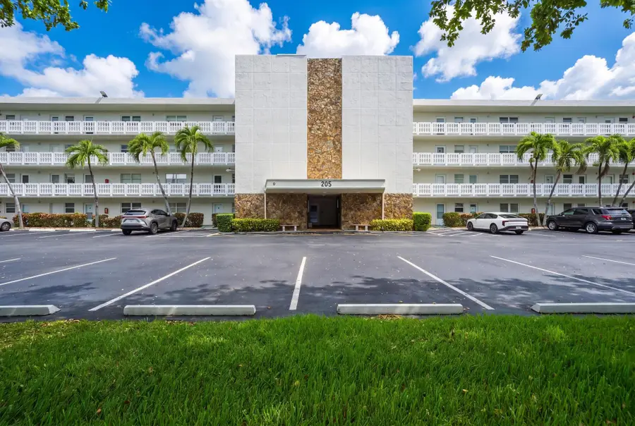 205 SE 11th Terrace #403, Dania Beach, FL 33004 - #3