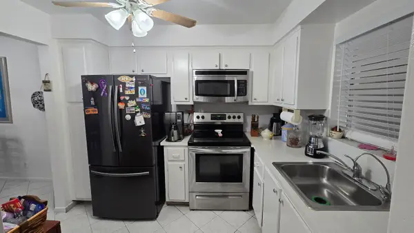 1200 Tallwood Avenue #305, Hollywood, FL 33021