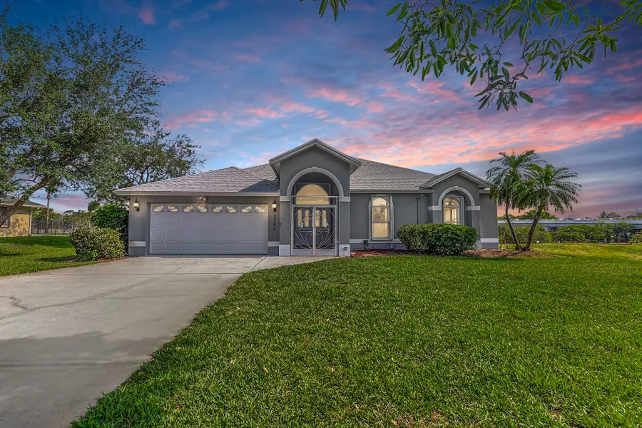 2704 SE Eagle Drive, Port Saint Lucie, FL 34984 - #2