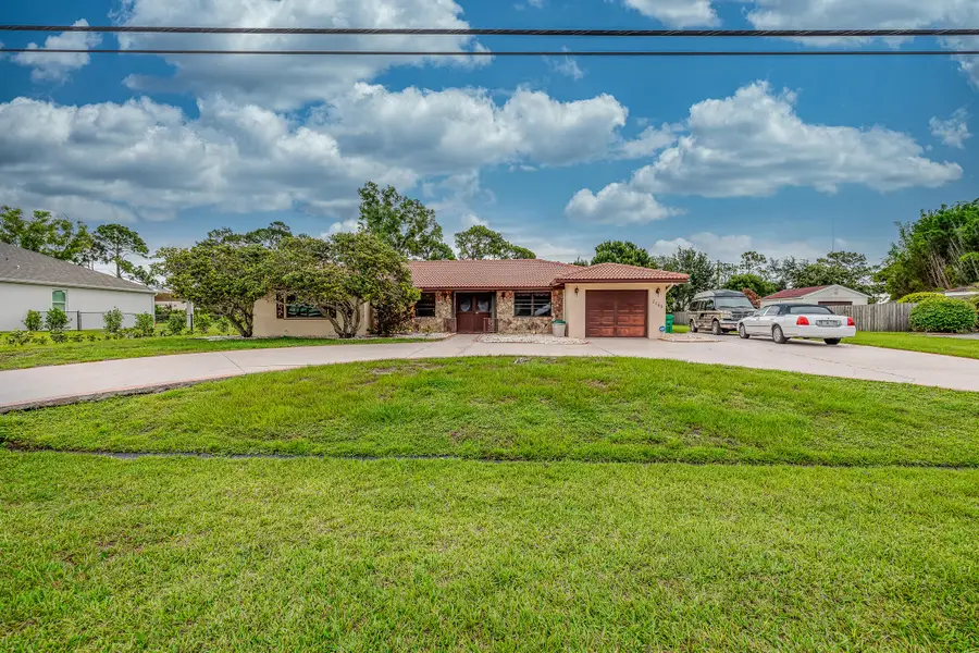 2165 SE Flanders Road, Port Saint Lucie, FL 34952 - #2
