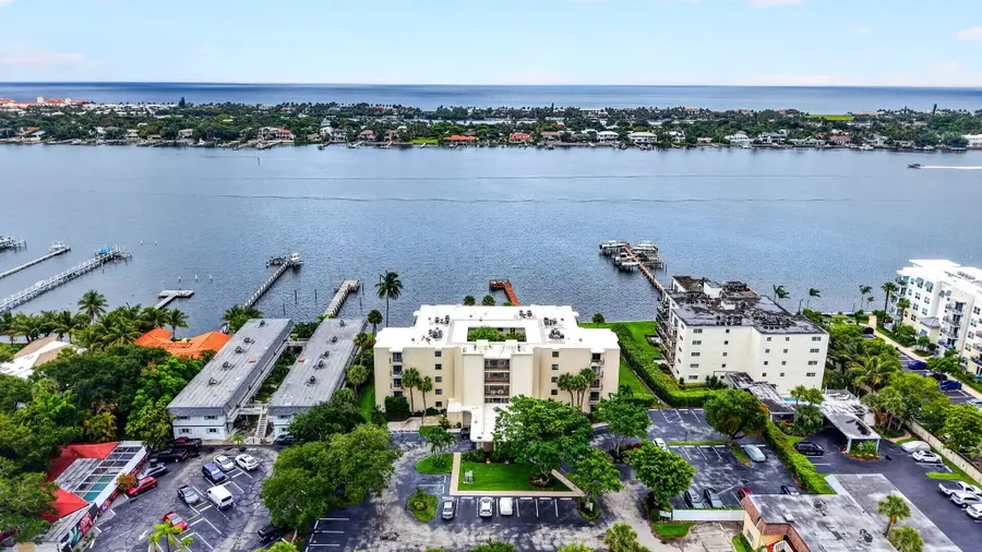 1202 S Lake Drive #105, Lantana, FL 33462 - #3