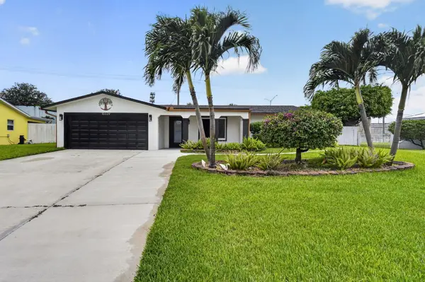 10339 Daphne Avenue, Palm Beach Gardens, FL 33410