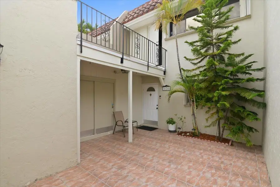 275 Jacaranda Drive, Plantation, FL 33324 - #3