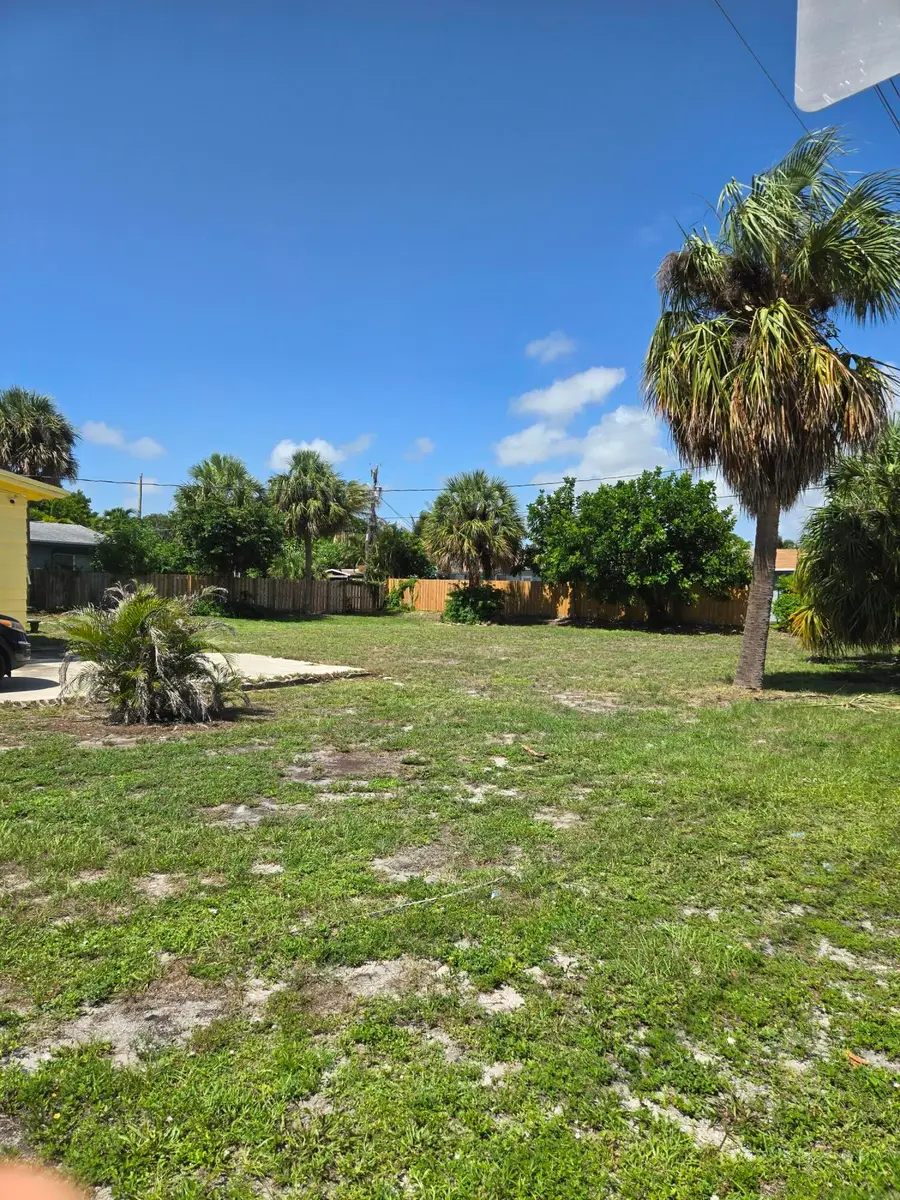 239 NE 18th Avenue, Pompano Beach, FL 33060 - #3