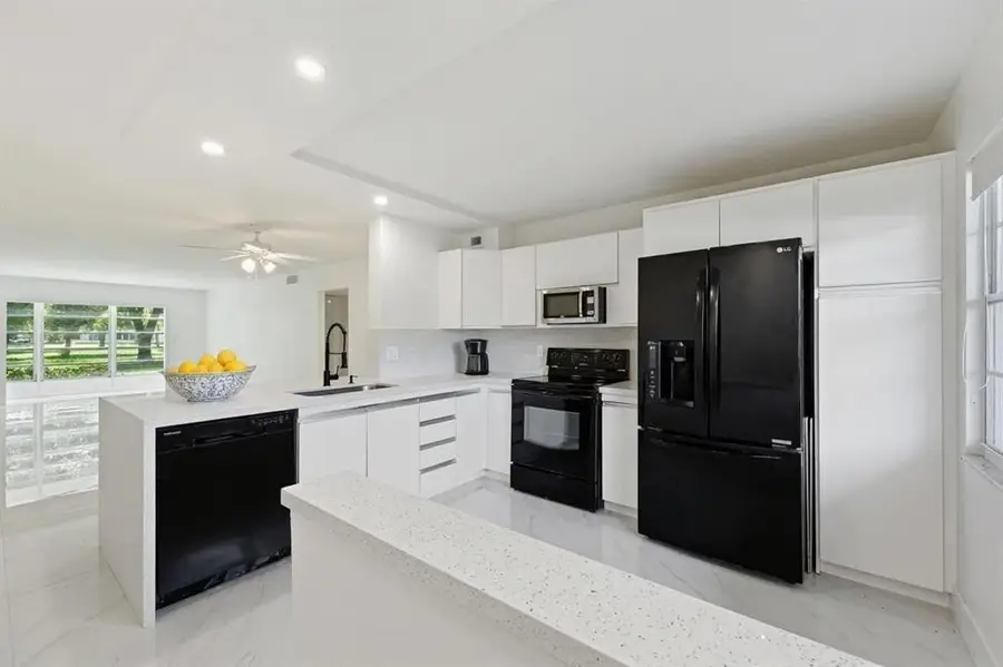2202 Lucaya Bend #M1, Coconut Creek, FL 33066 - #3