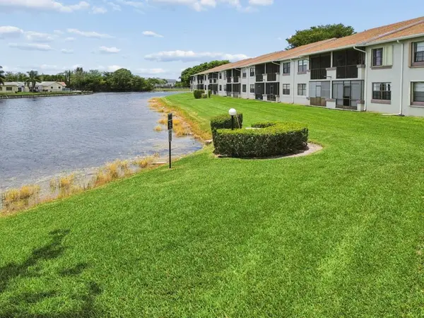 9740 W Mcnab Road #111, Tamarac, FL 33321