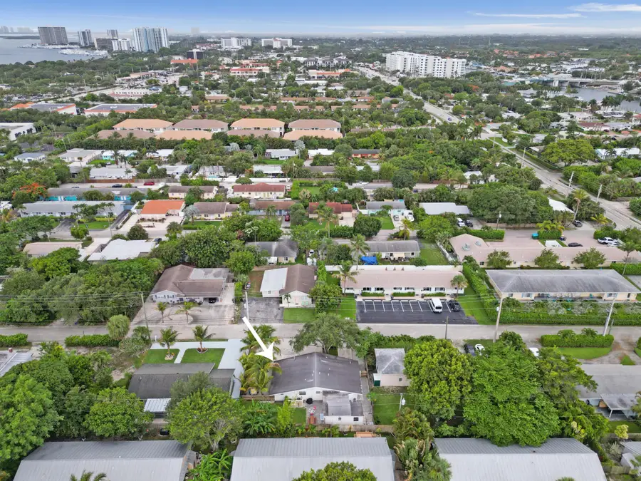 1947 Holman Drive, North Palm Beach, FL 33408 - #3