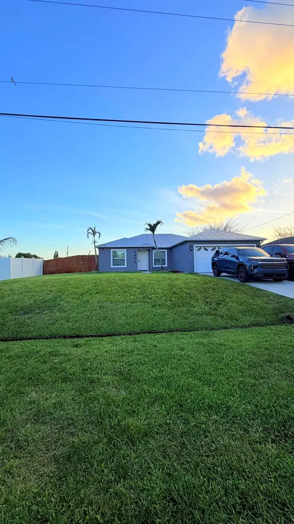 2456 SW Monterrey Lane, Port St Lucie, FL 34953