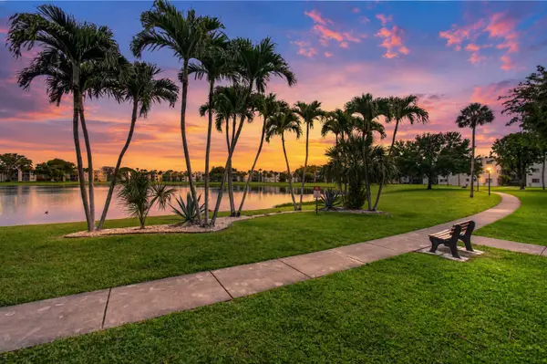 5190 Las Verdes Circle #108, Delray Beach, FL 33484