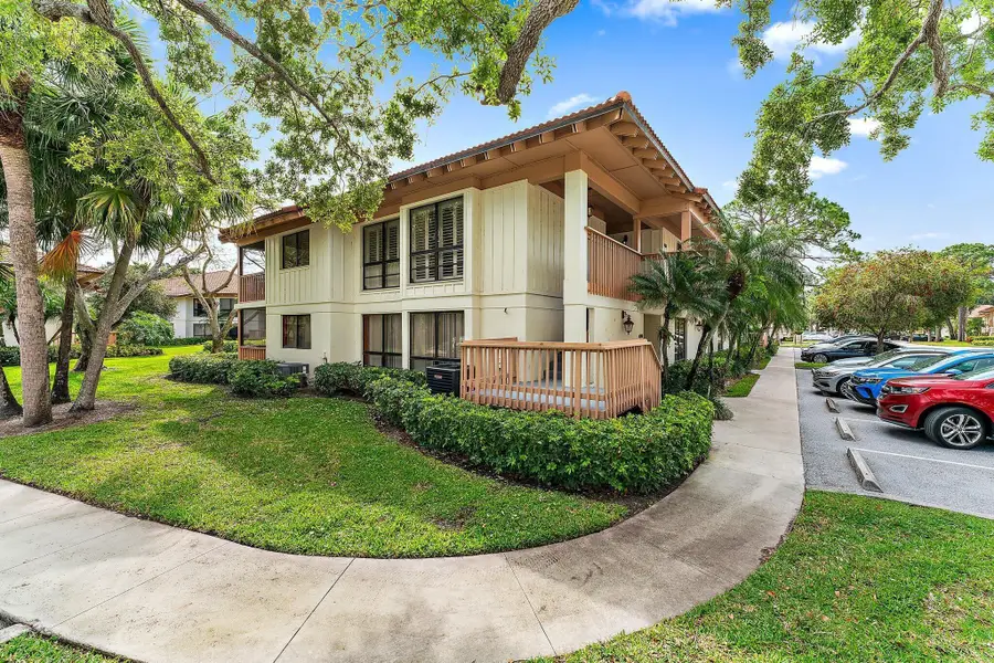 433 Brackenwood Lane N, Palm Beach Gardens, FL 33418 - #3