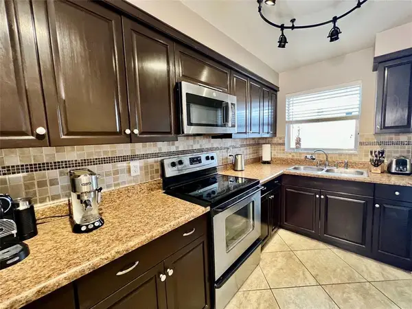 160 NE 8th Avenue #1b, Hallandale Beach, FL 33009