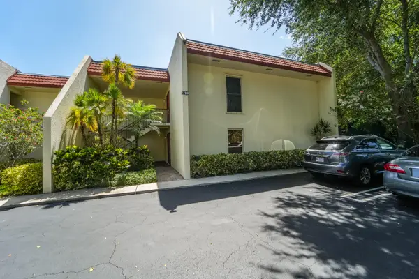 1700 Presidential Way #103, West Palm Beach, FL 33401