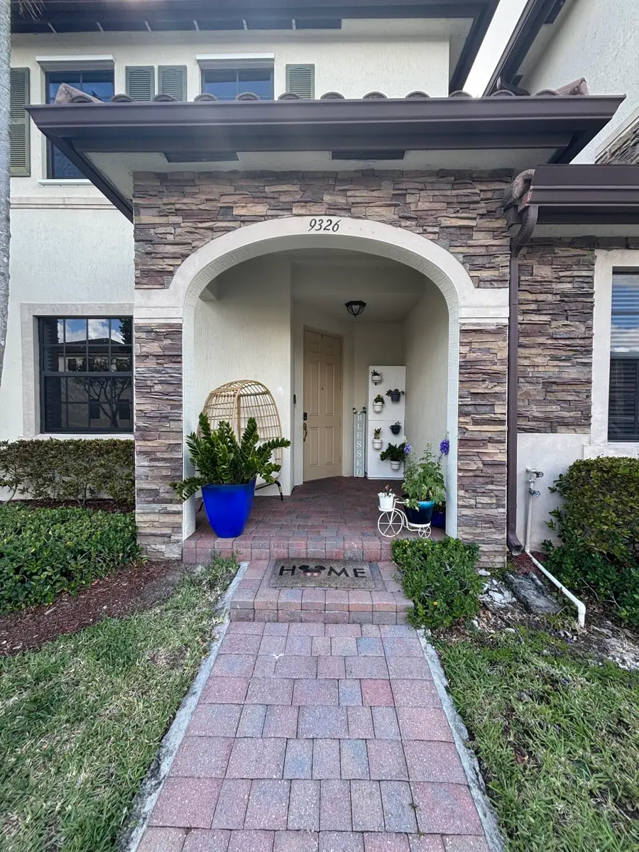 9326 W 33rd Lane, Hialeah, FL 33018 - #2