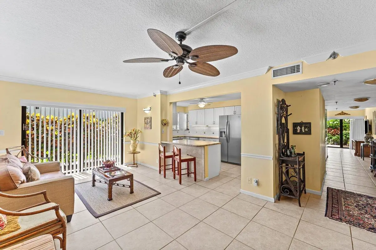 372 Golfview Road #101, North Palm Beach, FL 33408 - #1