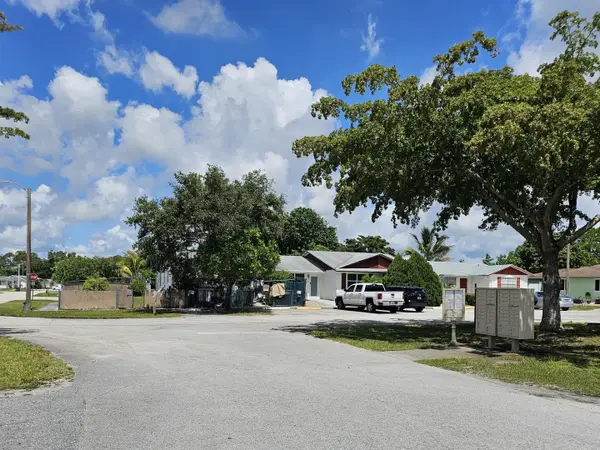 773 E Ilene Rd Road E, West Palm Beach, FL 33415