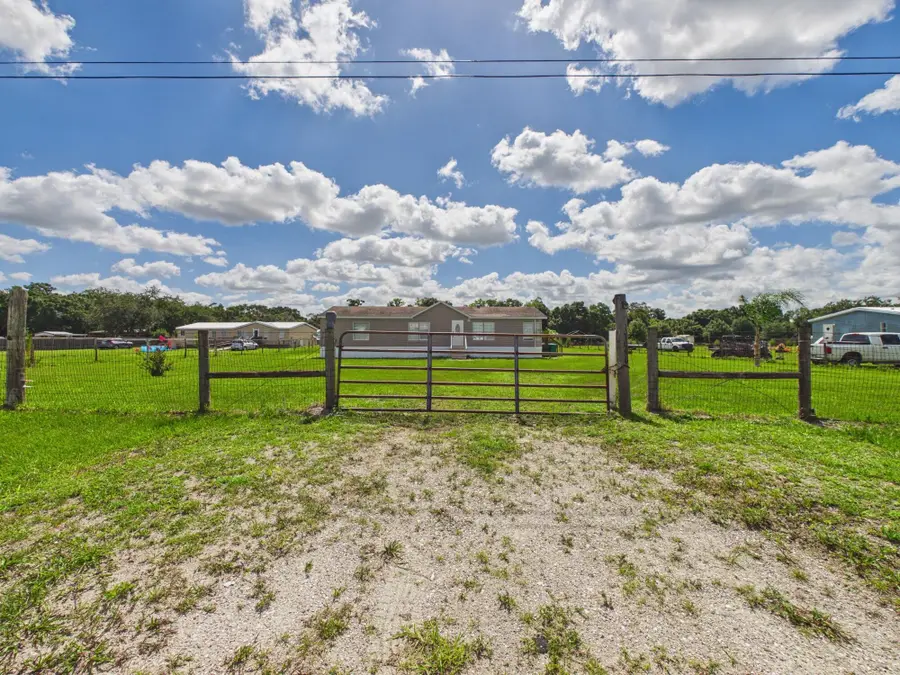 17090 NW 38th Avenue, Okeechobee, FL 34972 - #3