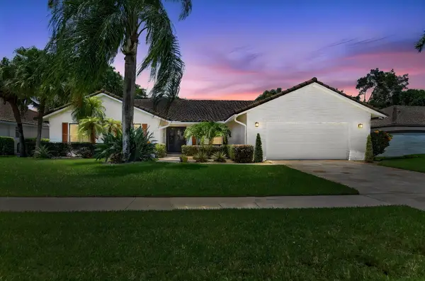 10221 Harbourtown Court, Boca Raton, FL 33498