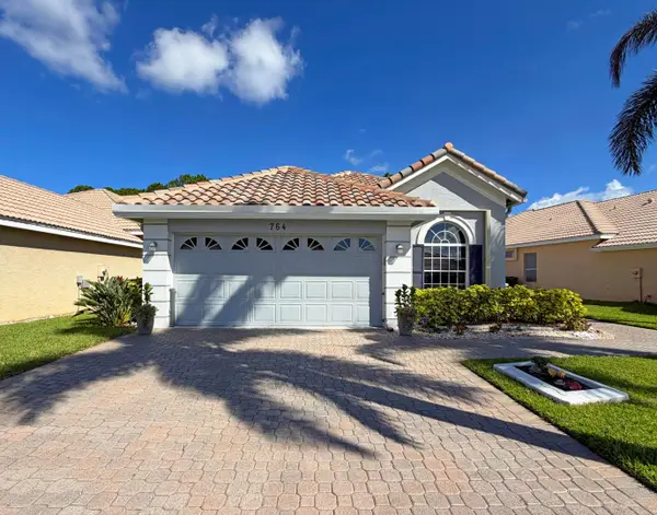 764 SW St Croix Cove, Port St Lucie, FL 34986
