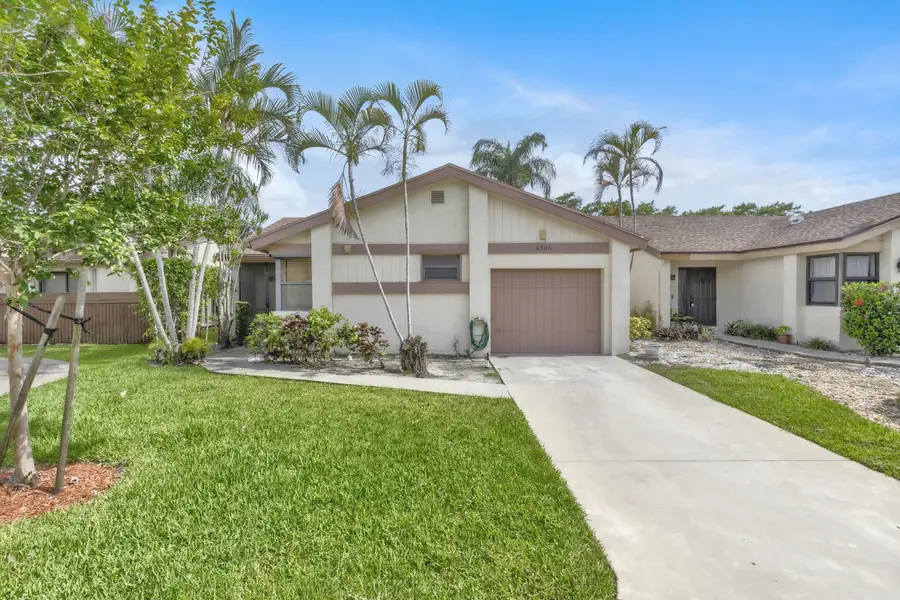4306 Acacia Circle, Coconut Creek, FL 33066 - #2