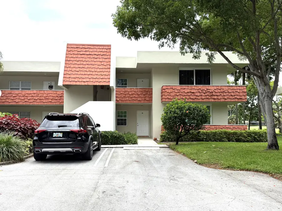 907 Cypress Terrace #201, Pompano Beach, FL 33069 - #2