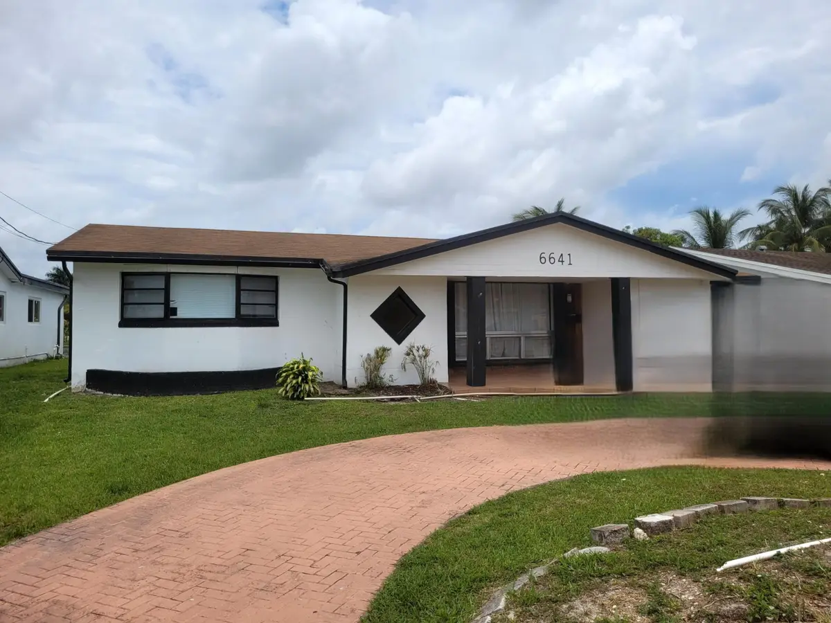 6641 Emerald Lake Drive, Miramar, FL 33023 - #1