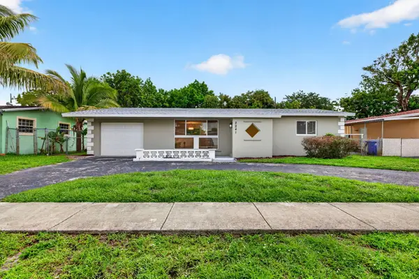 2241 SW 67th Lane, Miramar, FL 33023