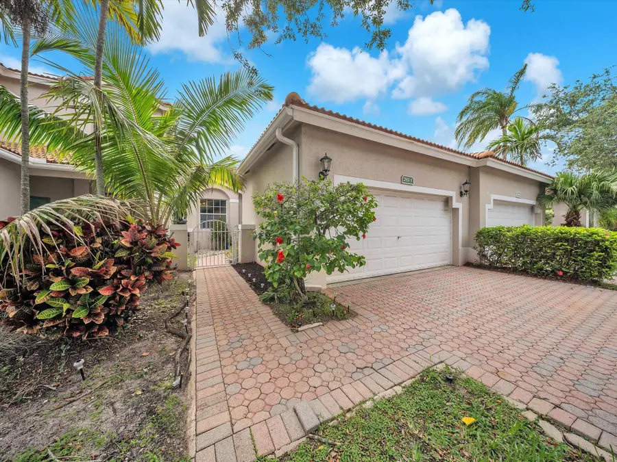 2851 E Aragon Boulevard #5, Sunrise, FL 33313 - #2