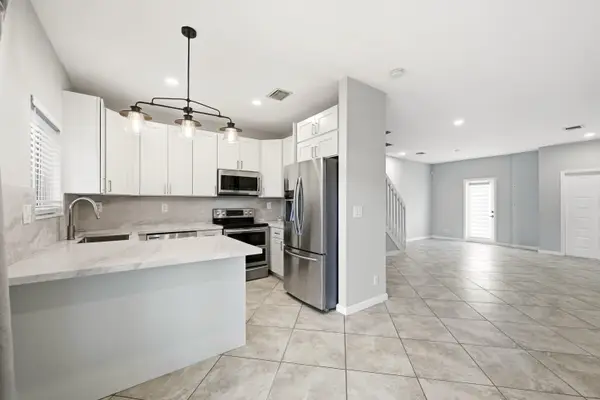 8464 Lagos De Campo Boulevard, Tamarac, FL 33321