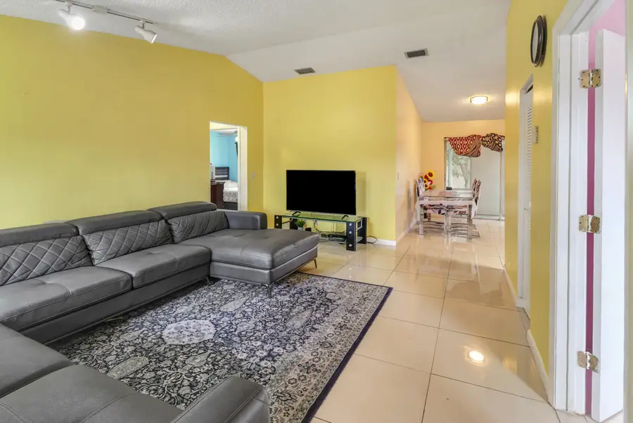 23 Chelsea Lane, Boynton Beach, FL 33426 - #3