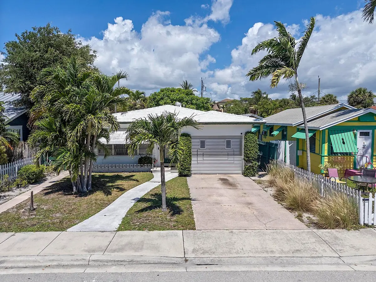 215 N M Street, Lake Worth Beach, FL 33460 - #1