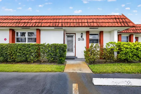5800 W Fernley Dr Drive W #38, Greenacres, FL 33415
