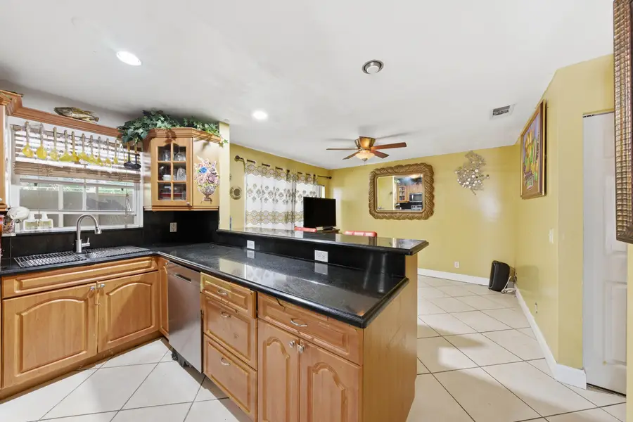 6582 Bayfront Drive, Margate, FL 33063 - #2