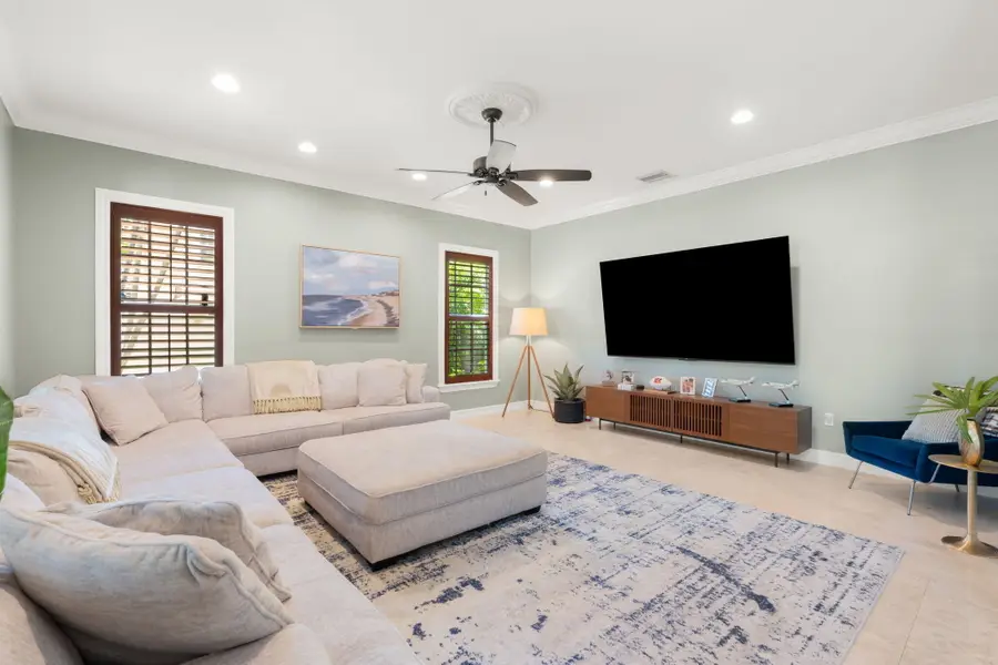 633 NE 20th Street, Wilton Manors, FL 33305 - #3